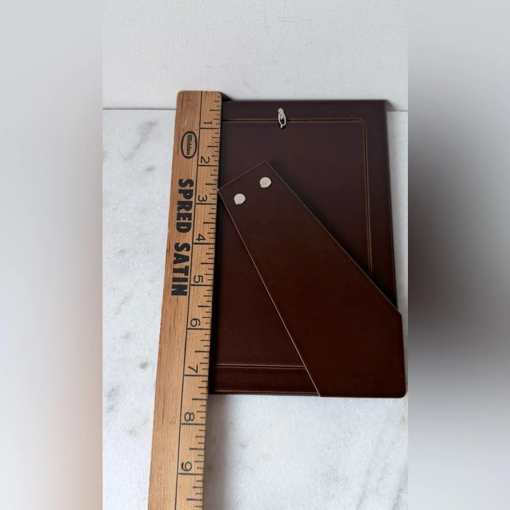 Marble-Effect Picture Frame in Cream and Brown modern made in Italy. 4”x6 photo